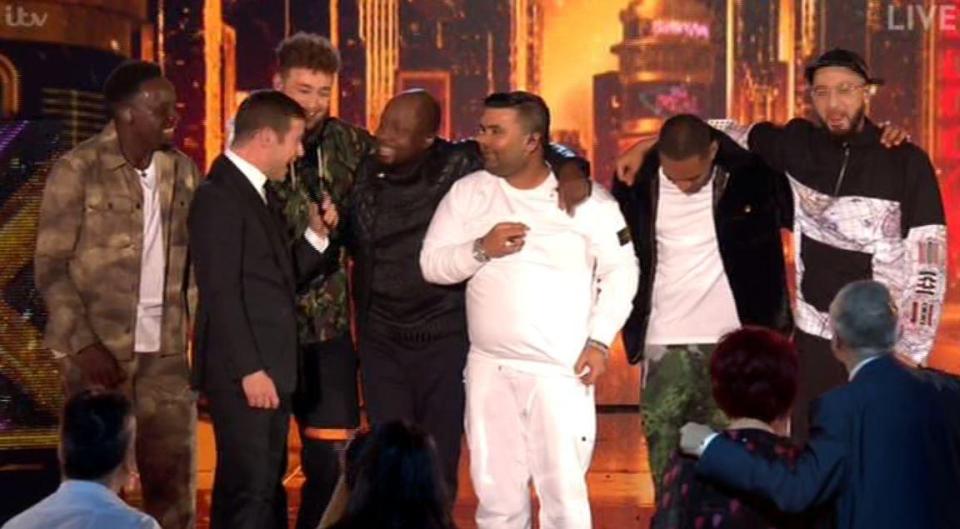  RakSu were joined by Naughty Boy and Wyclef Jean for their own song, Dimelo