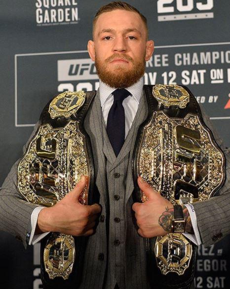  Conor McGregor tweeted this picture with the caption 'p***y' - presumably aimed at Floyd Mayweather