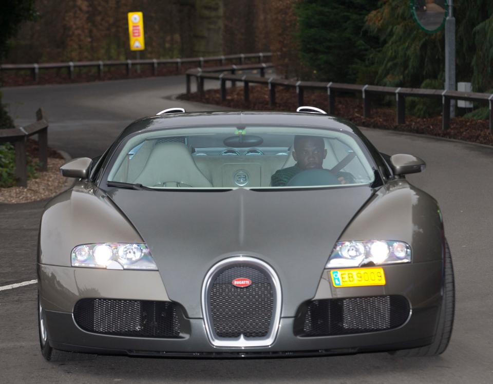  Samuel Eto'o collected his Bugatti Veyron when he was at Chelsea