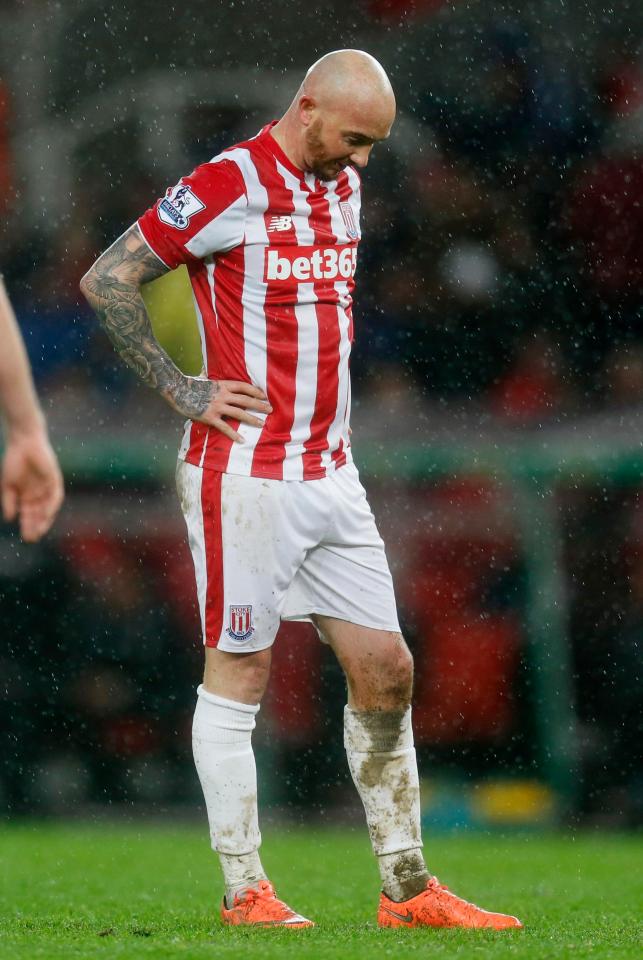  The Irish midfielder's current contract with Stoke expires in January