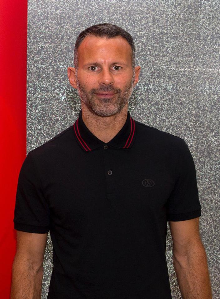  Ryan Giggs has hit out at Manchester United after missing out on big players in transfers