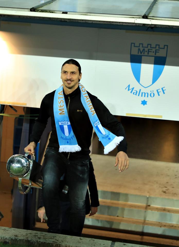  Arsenal had hoped to sign Zlatan Ibrahimovic from Swedish side Malmo