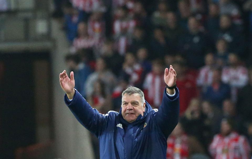  Sam Allardyce got off to a flying start with a 2-0 win over Huddersfield