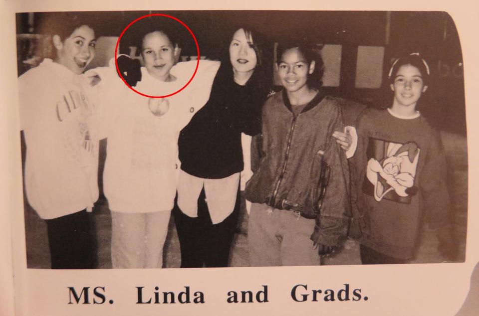  Another heartwarming pictures of photogenic Meghan Markle as a schoolgirl