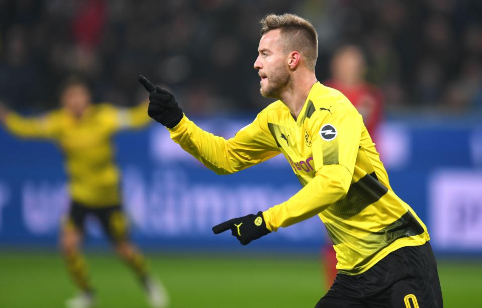  Andriy Yarmolenko with the late strike to earn Dortmund a point