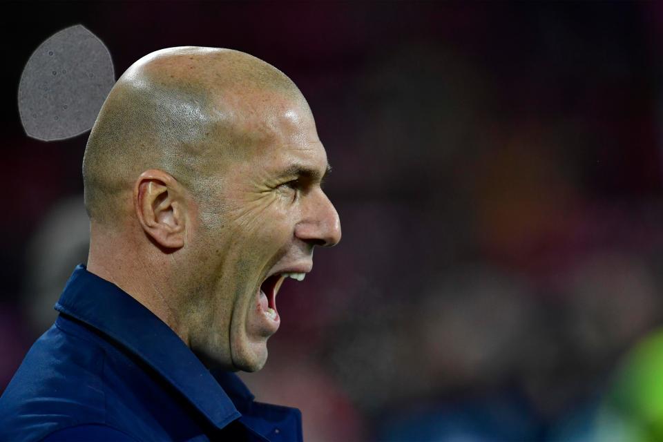  Los Blancos boss Zinedine Zidane screams his orders from the sideline