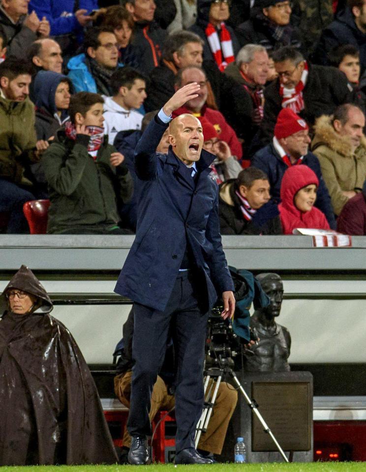  Zinedine Zidane reportedly had a falling out with Luis Vaquez after Real Madrid's draw with Athletic Bilbao