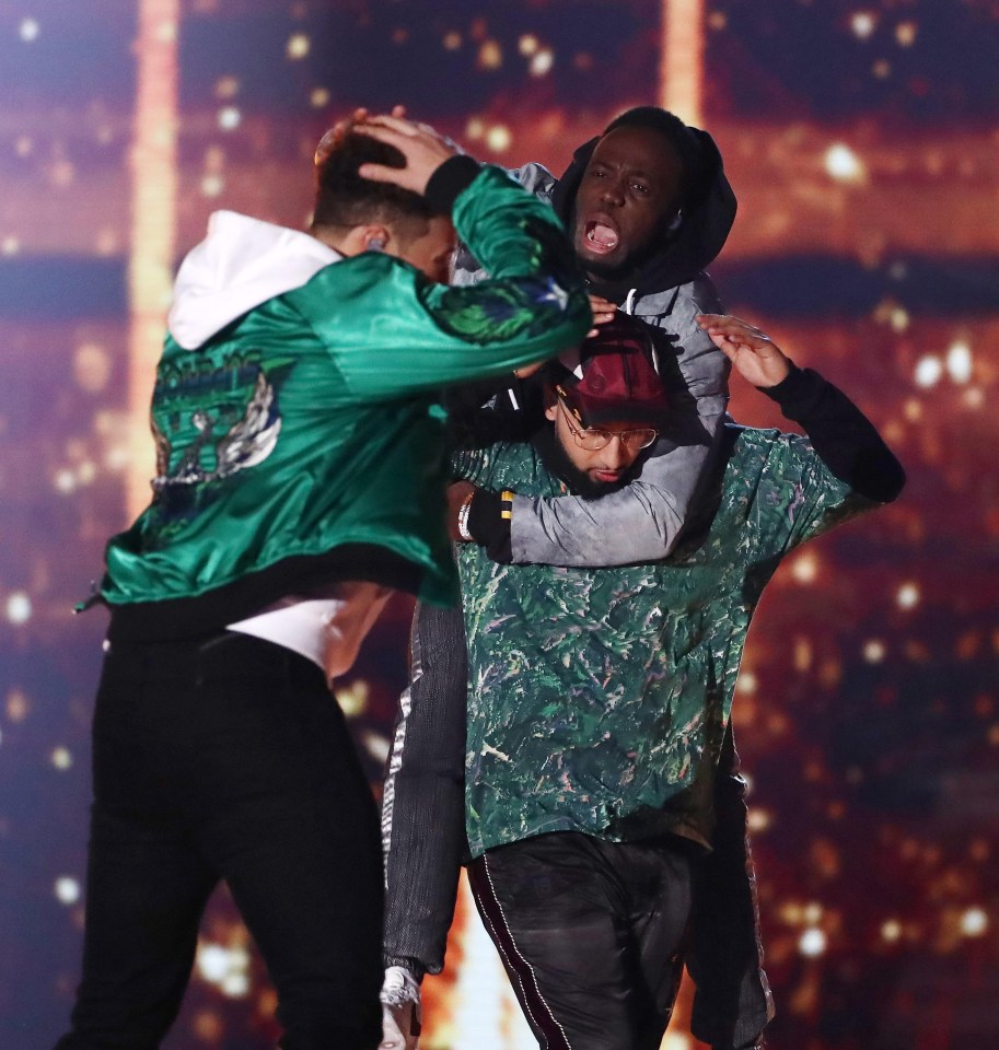 RakSu were left clambering on each other as they were crowned the champions of the night