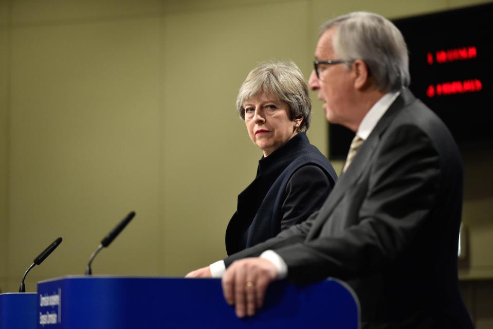  Mrs May was forced to break off negotiations in order to speak to Ms Foster before making a press conference with Mr Juncker