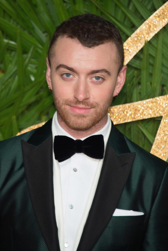  Sam Smith on Watch What Happens Live,joked about what a gaffe he made of bowing to Prince Harry