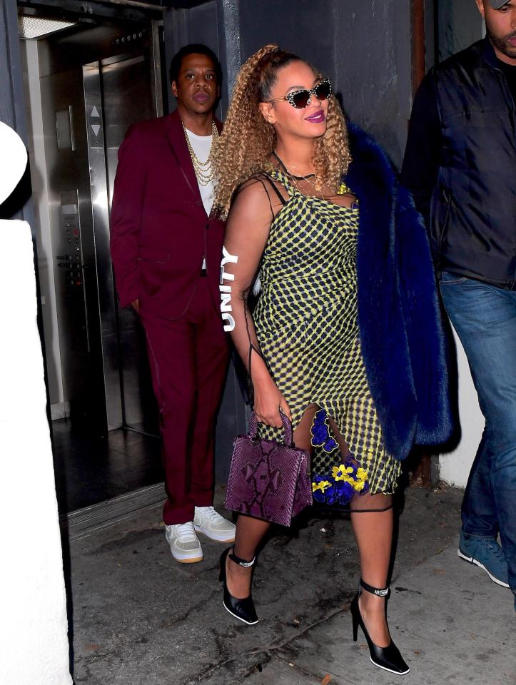  Shoppers at a supermarket in the US found themselves rubbing shoulders with pop royalty yesterday, as Beyonce, pictured Tuesday in NYC, hit the store for a shopping spree