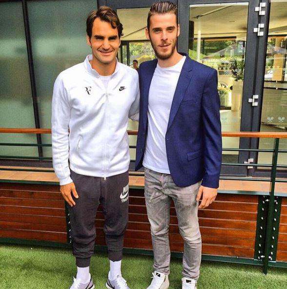  David De Gea looks smart next to Roger Federer