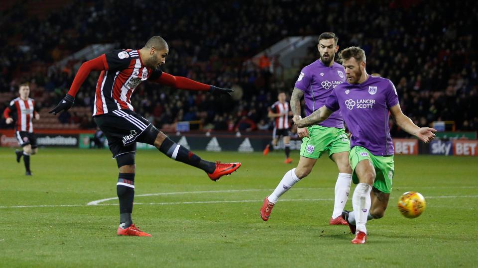  Leon Clarke drilled in just after half-time to level for the Blades