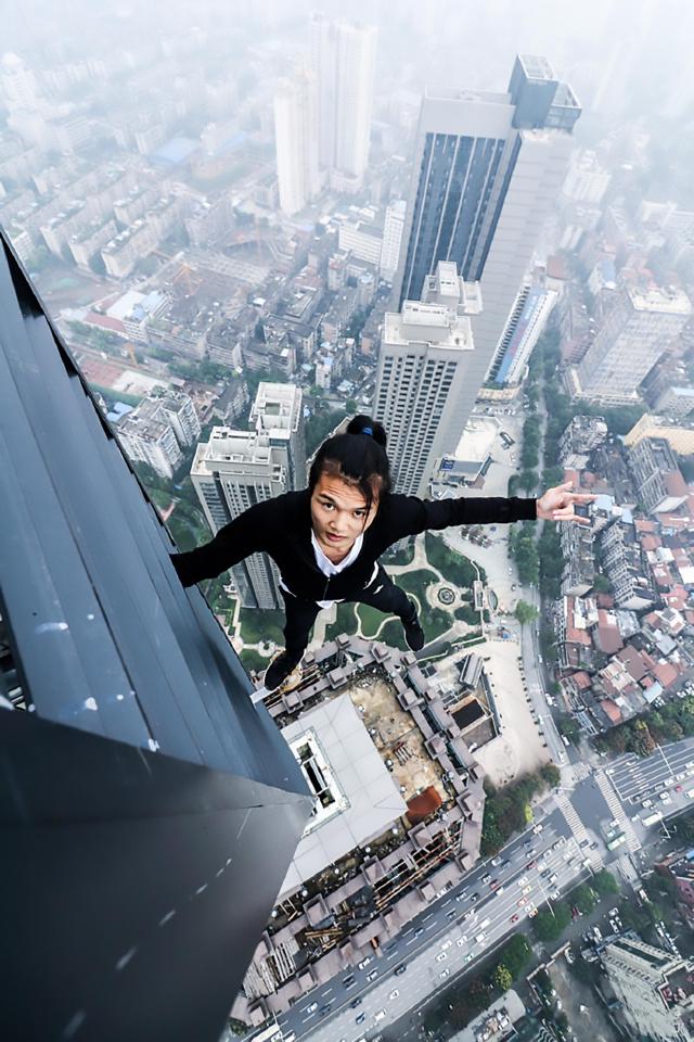  "China's First Rooftopper" Wu Yongning regularly carried out hair-raising stunts and shared them with his fans on social media