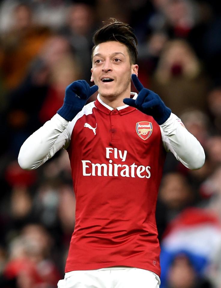  Mesut Ozil scored an absolute screamer to down Newcastle on Saturday