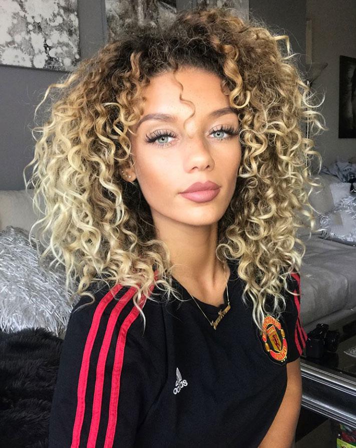  Model Jena posted a snap of her wearing a similar Manchester United shirt