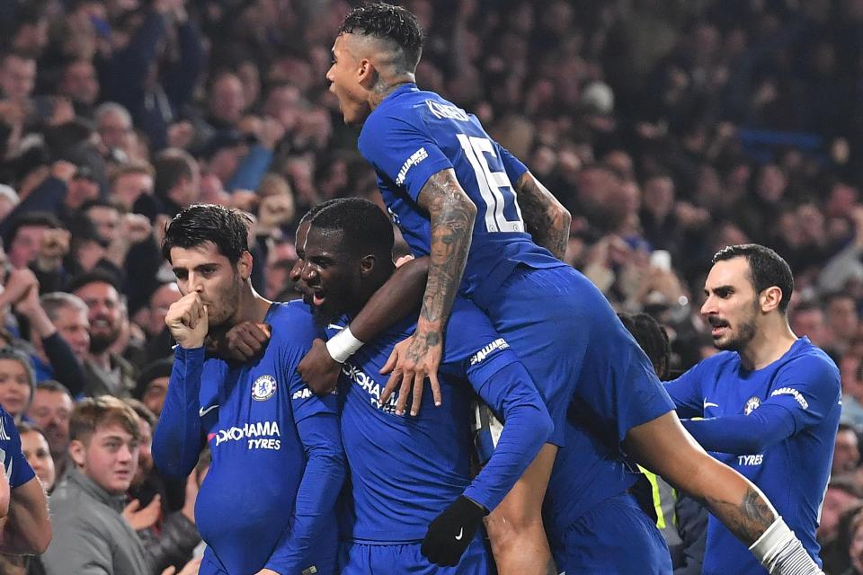  Chelsea players go wild at the end as Morata's goal won it for the Blues