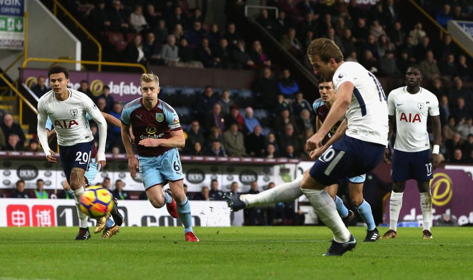  Harry Kane scores the opener at Turf Moor