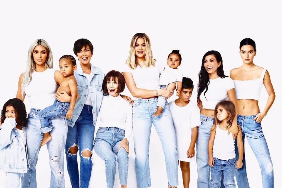  Kim Kardashian deleted all the Christmas family portraits from her social media