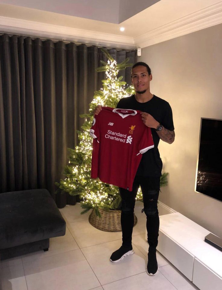  Liverpool confirmed Virgil van Dijk has signed for £75m from Southampton