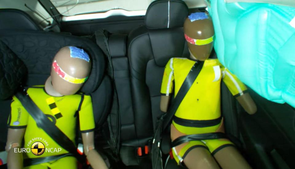  Side curtain airbags deploy to protect kids in the back