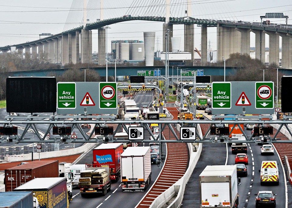 The crossing is closed for public safety as overhead winds are reaching speeds of 60mph