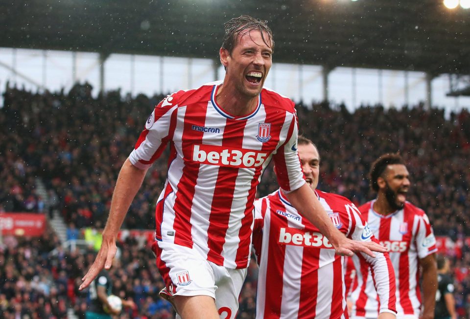  Chelsea could turn to Stoke striker Peter Crouch after Carroll's latest setback