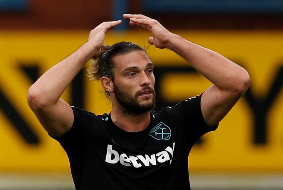  Chelsea could replace Michy Batshuayi with West Ham's Andy Carroll