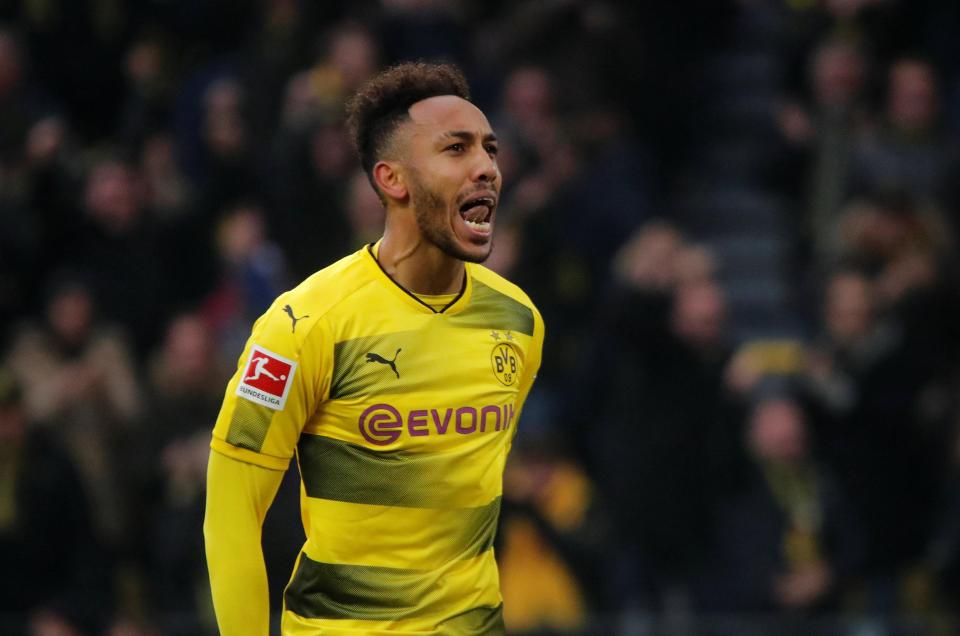  Pierre-Emerick Aubameyans pleads with Dortmund to let him join Arsenal