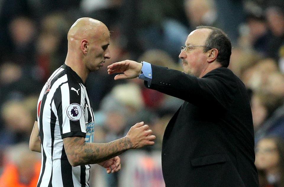  Benitez was told he would have to sell current players in order to make funds for new signings