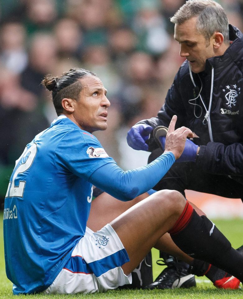  Injured Bruno Alves will miss out in Florida