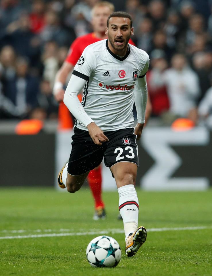  Cenk Tosun is set to complete a move to Everton