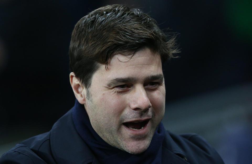  Mauricio Pochettino has met Lucas ahead of a possible move to Spurs