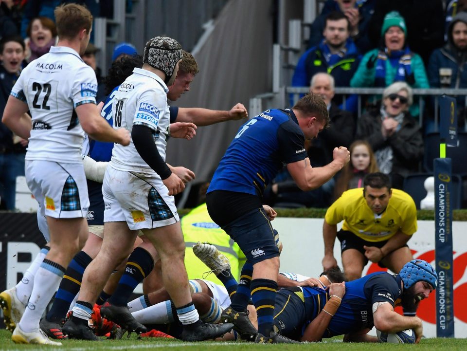  Leinster's Scott Fardy crashes over for his second try