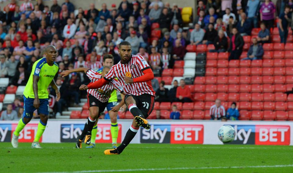  Grabban scored 12 goals for Sunderland on loan