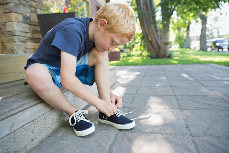  Almost half of children under ten can't tie their shoelaces, a study has found