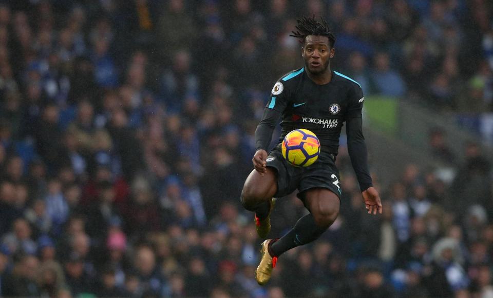  Michy Batshuayi will leave Chelsea on loan this month if they can bring in a new recruit