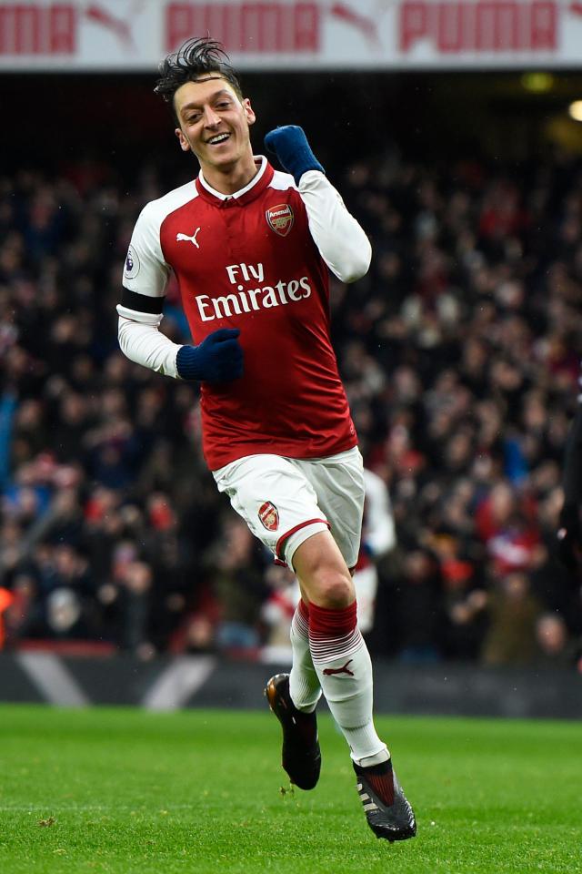  Mesut Ozil is expected to sign a new Arsenal deal in the summer