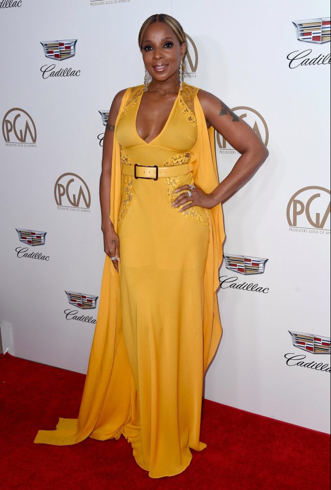  Mary J. Blige wore a head-turning yellow gown