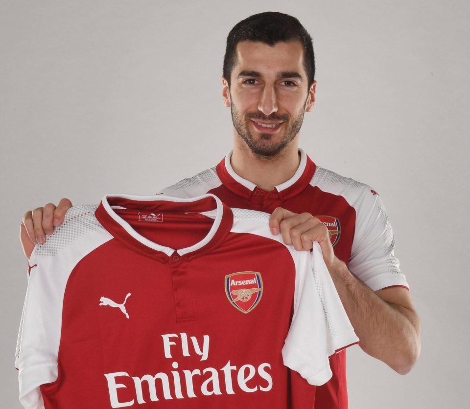  Henrikh Mkhitaryan joins Arsenal in a straight swap for Sanchez