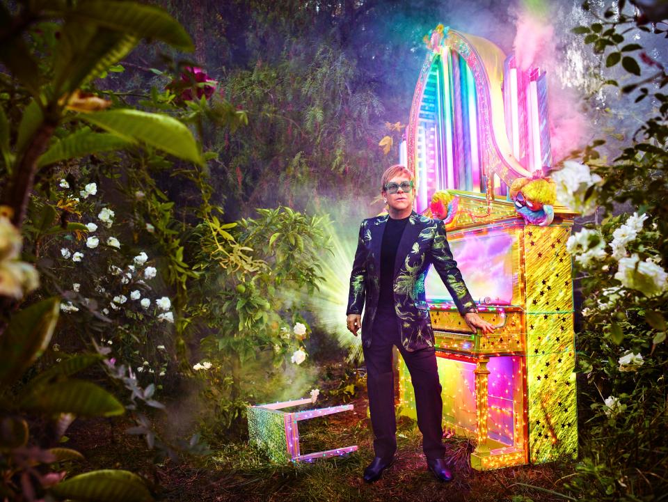  Elton John shocked the world of showbiz earlier today when he announced he would be quitting touring for good