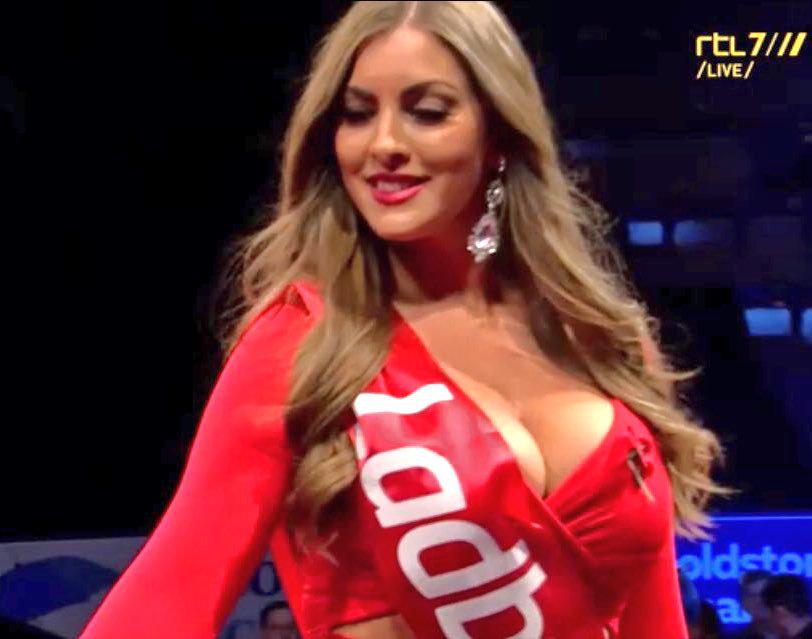 Darts bosses dropped walk-on girls last week