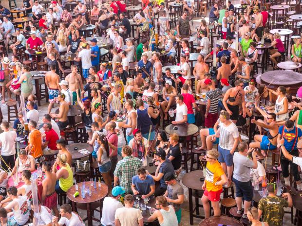 The local police are backing the idea of putting a veto on groups of two or more revellers drinking in the streets between 10pm and 8am in the morning