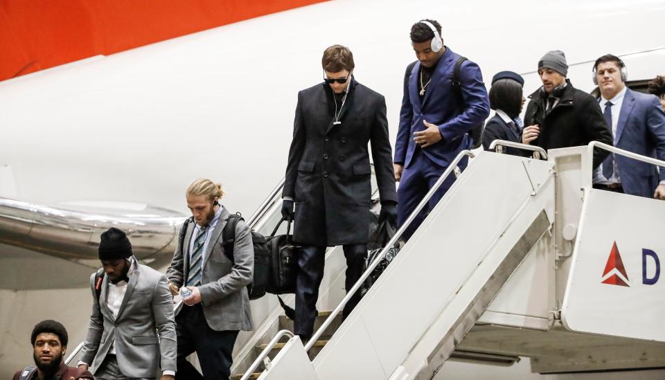 Tom Brady and the New England Patriots arrived in Minneapolis on Monday ahead of the Super Bowl