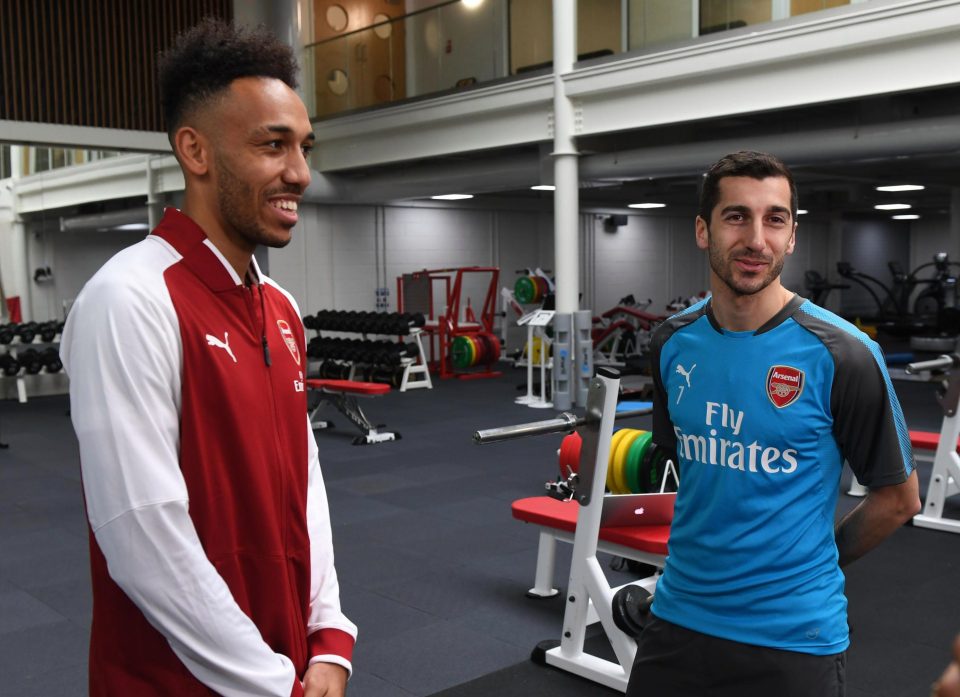  Aubameyang met former Borussia Dortmund team-mate Henrikh Mkhitaryan after being unveiled