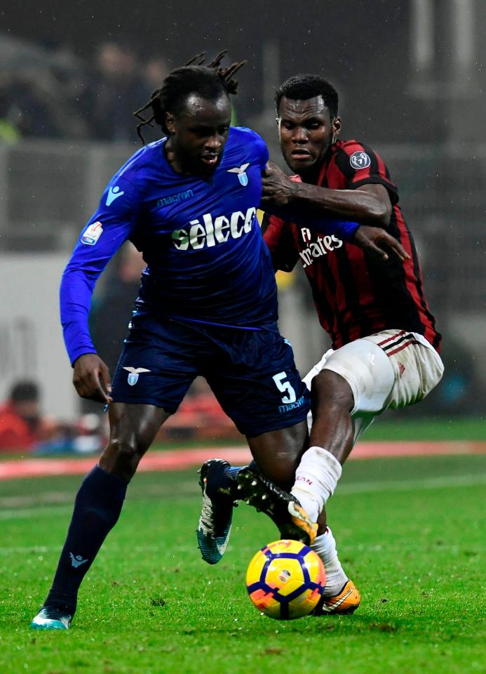  Jordan Lukaku and Franck Kessie battle for ball in middle of the park