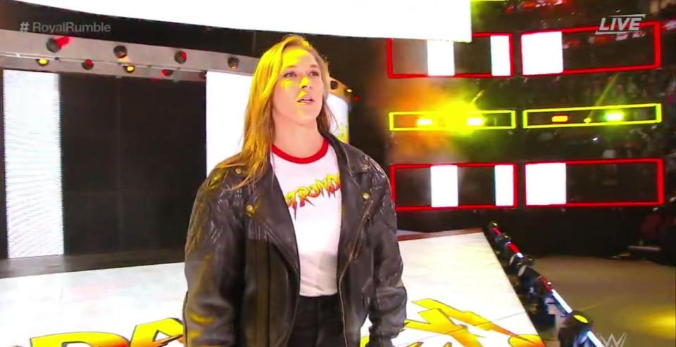  Ronda Rousey made an incredible appearance at the end of the show