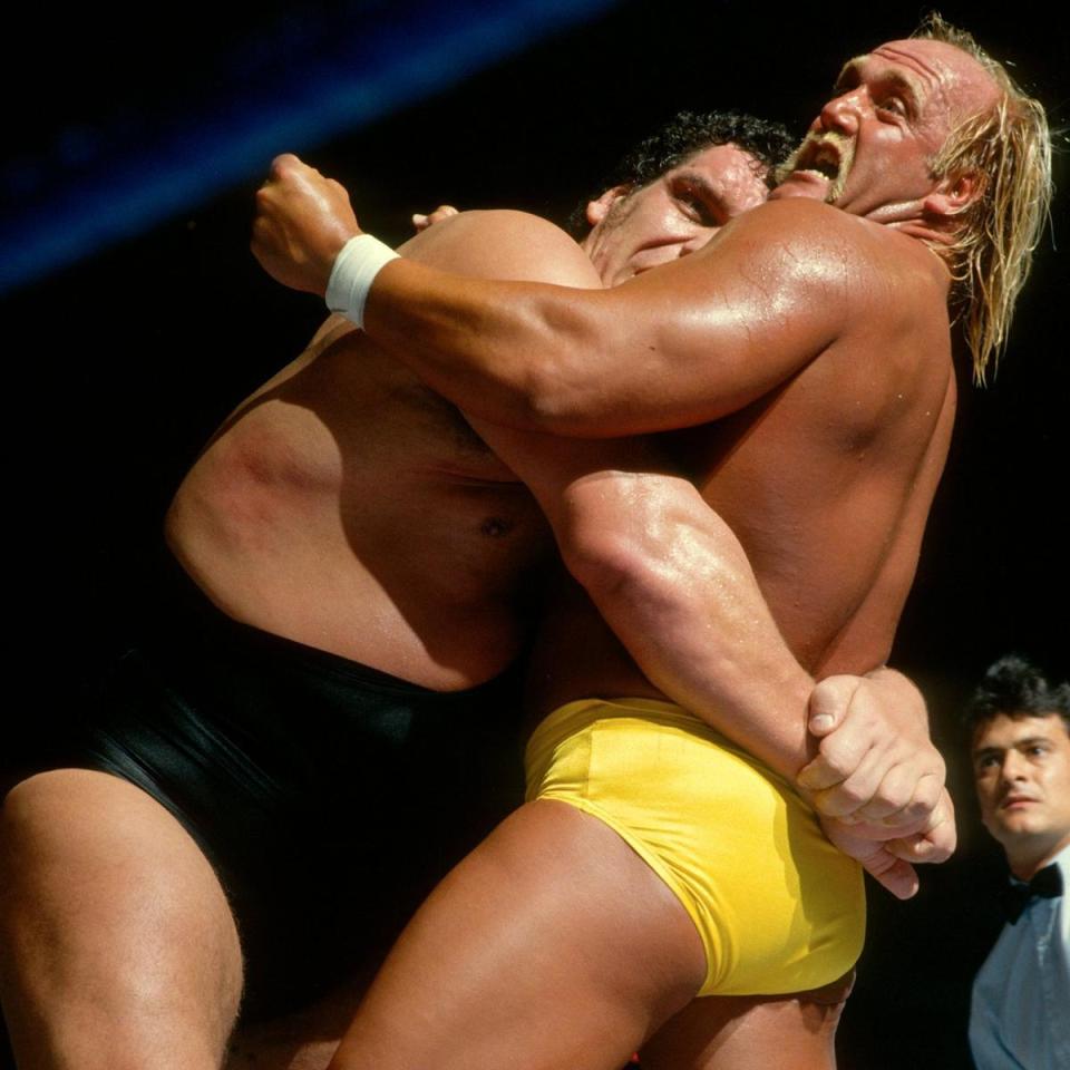  Hulk Hogan battles Andre the Giant