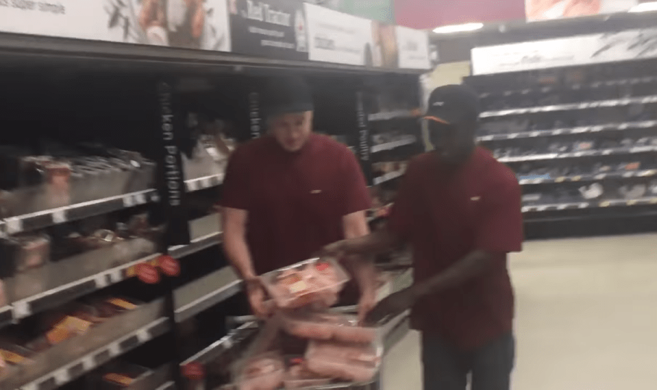  Fake KFC workers have been filmed buying chicken in Asda