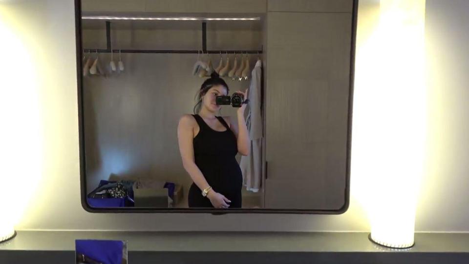  Kylie kept her pregnancy secret